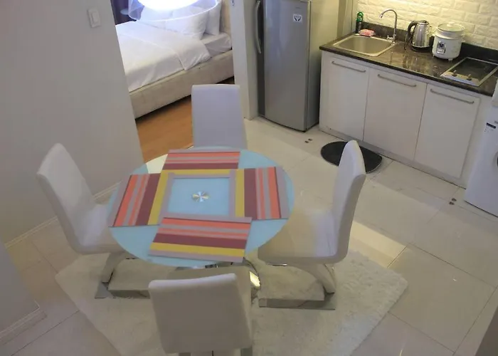 A2j Bgc Luxury 1br Near Burgos Circle & Mall アパート